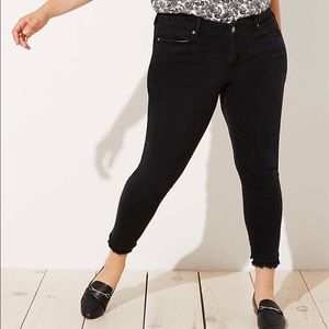 LOFT Plus Frayed Soft Skinny Jeans in Black -SZ 26